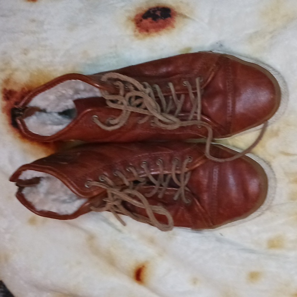 7.5 fleece frye boots.